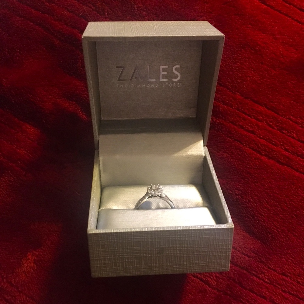 Zales ring